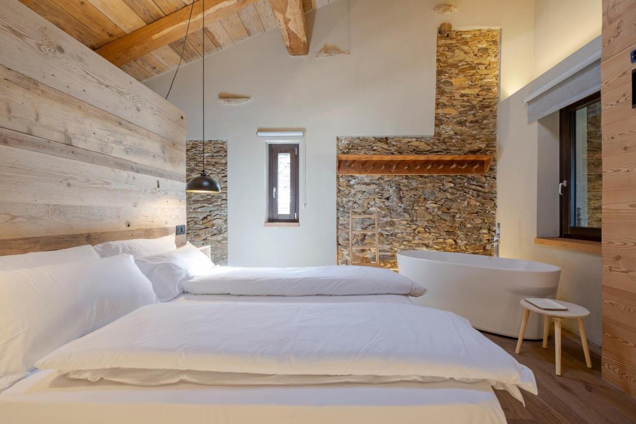 Bed and Breakfast L'Ozio Creativo Castelnuovo Nigra Exterior foto